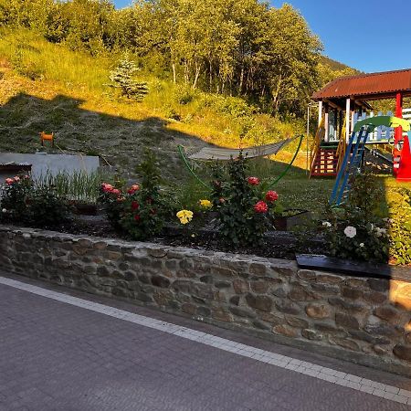 Купецький Двір Mizhhirya (Transcarpathia) Exterior foto
