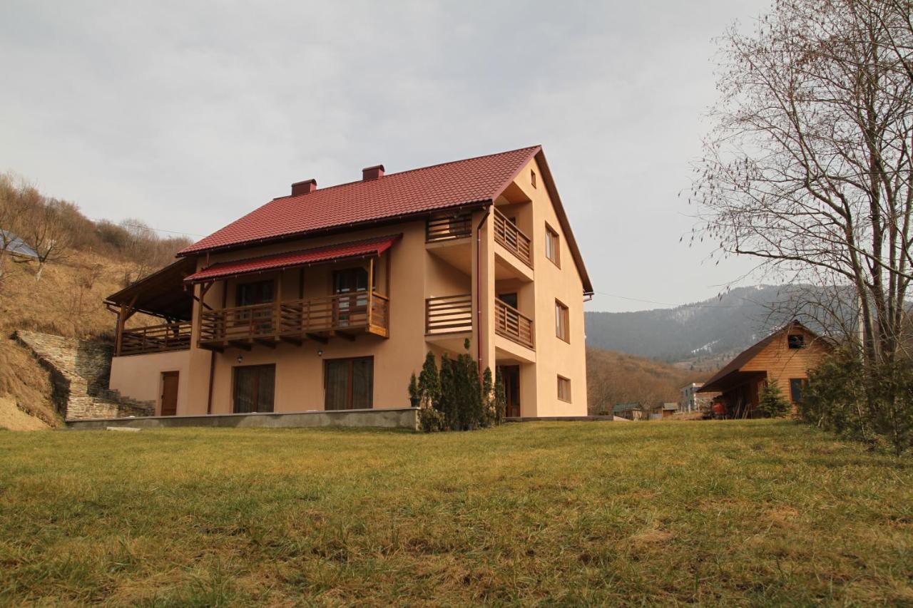 Купецький Двір Mizhhirya (Transcarpathia) Exterior foto