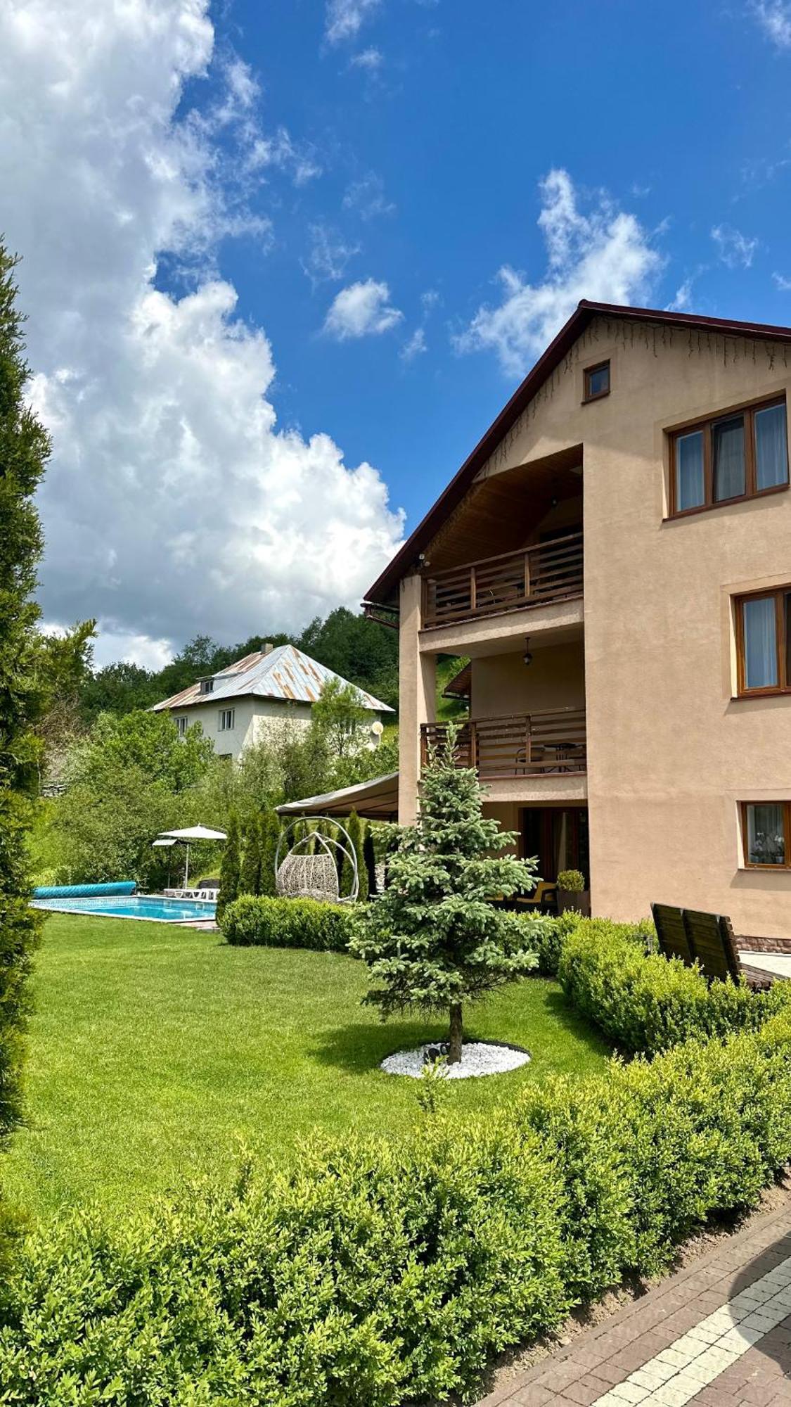 Купецький Двір Mizhhirya (Transcarpathia) Exterior foto